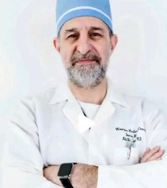 アリ医師（白人院長） Dr. Ari